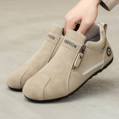 Wygodne buty ortopedyczne — ergonomiczne podparcie łuku stopy, łagodzące ból, szeroki krój, który nie uciska stóp.