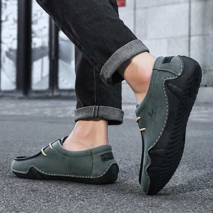 Wygodne buty ortopedyczne — ergonomiczne podparcie łuku stopy, łagodzące ból, szeroki krój, który nie uciska stóp.