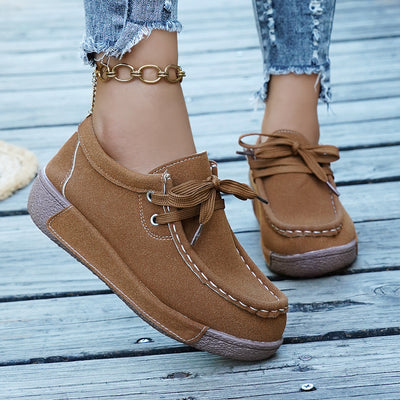 Wygodne buty ortopedyczne — ergonomiczne podparcie łuku stopy, łagodzące ból, szeroki krój, który nie uciska stóp.