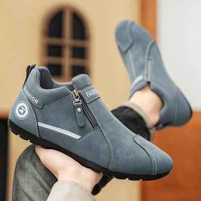 Wygodne buty ortopedyczne — ergonomiczne podparcie łuku stopy, łagodzące ból, szeroki krój, który nie uciska stóp.