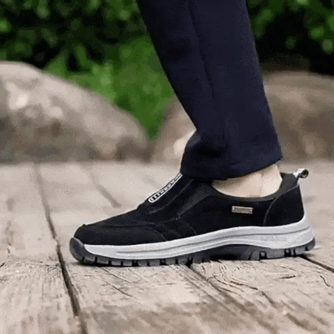 Wygodne buty ortopedyczne z zamszu — miękkie i wygodne, zapewniające doskonałe wsparcie — łagodzą ból stóp.